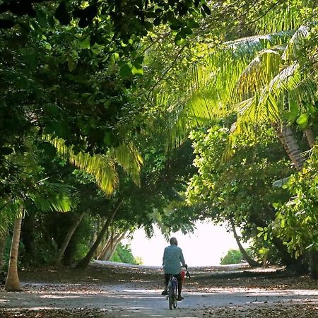 Kiha Beach Hotell Dharavandhoo Exteriör bild