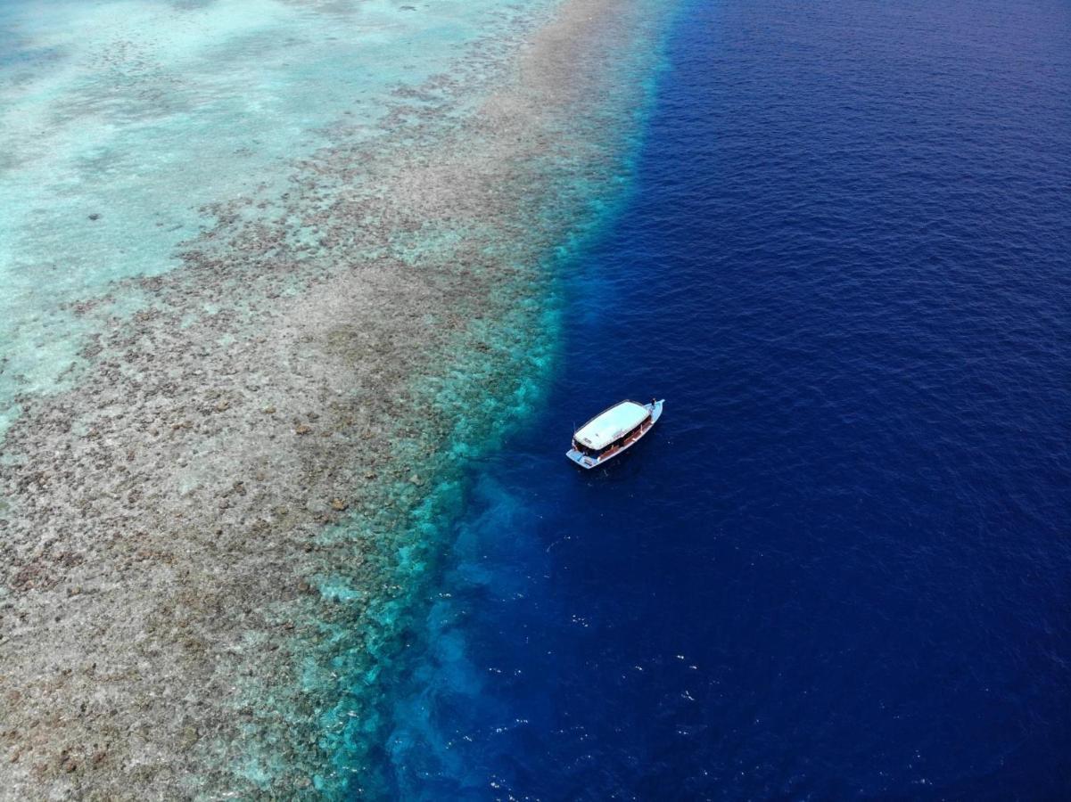 Kiha Beach Hotell Dharavandhoo Exteriör bild